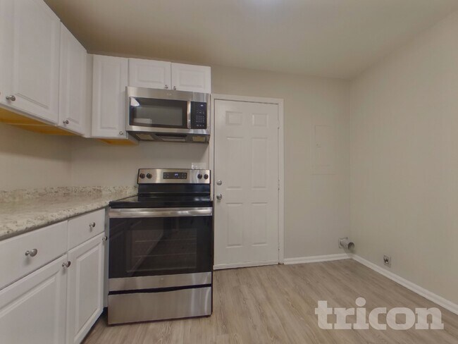 Foto del edificio - 237 Trinity Three Rd