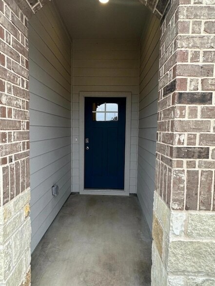 Building Photo - 113 Briggs Ln
