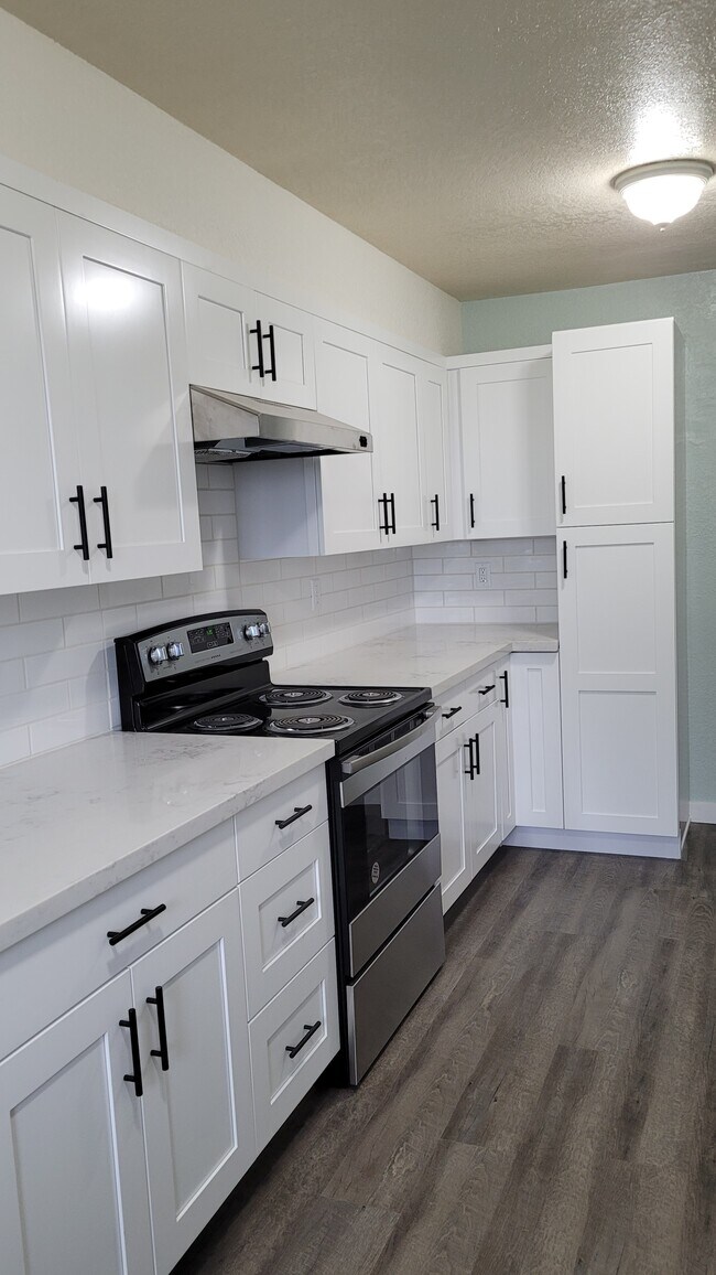 New kitchen - 1927 Summit Ave