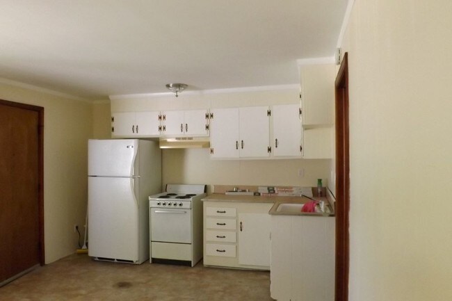 Building Photo - 1728 E Ocean View Ave 3