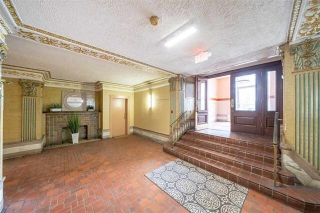 Building Photo - 5915 Boulevard E