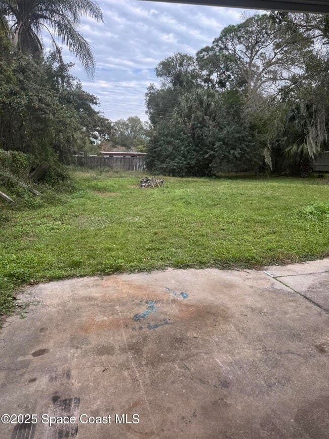 Building Photo - 358 Palm Ave