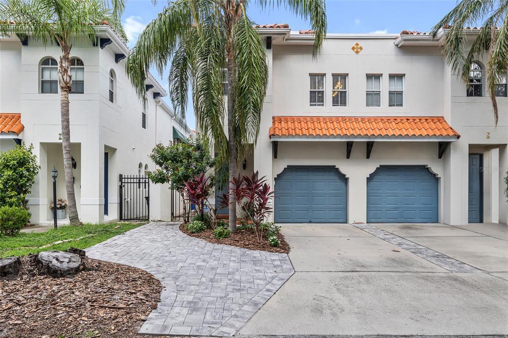 Foto principal - 104 S Moody Ave