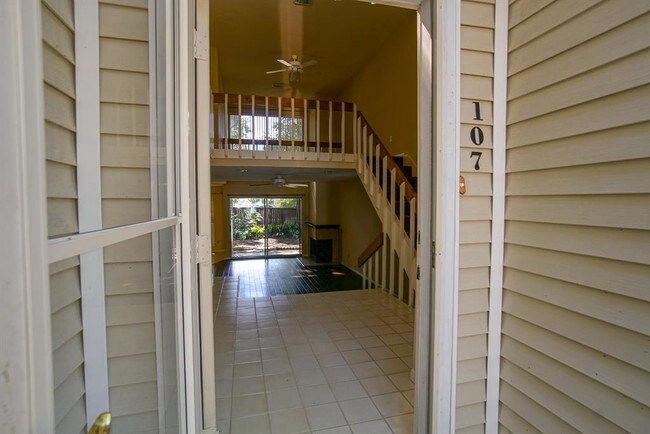Building Photo - 3303 Golden Trails Dr
