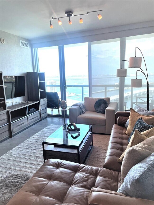 Foto del edificio - 888 Biscayne Blvd