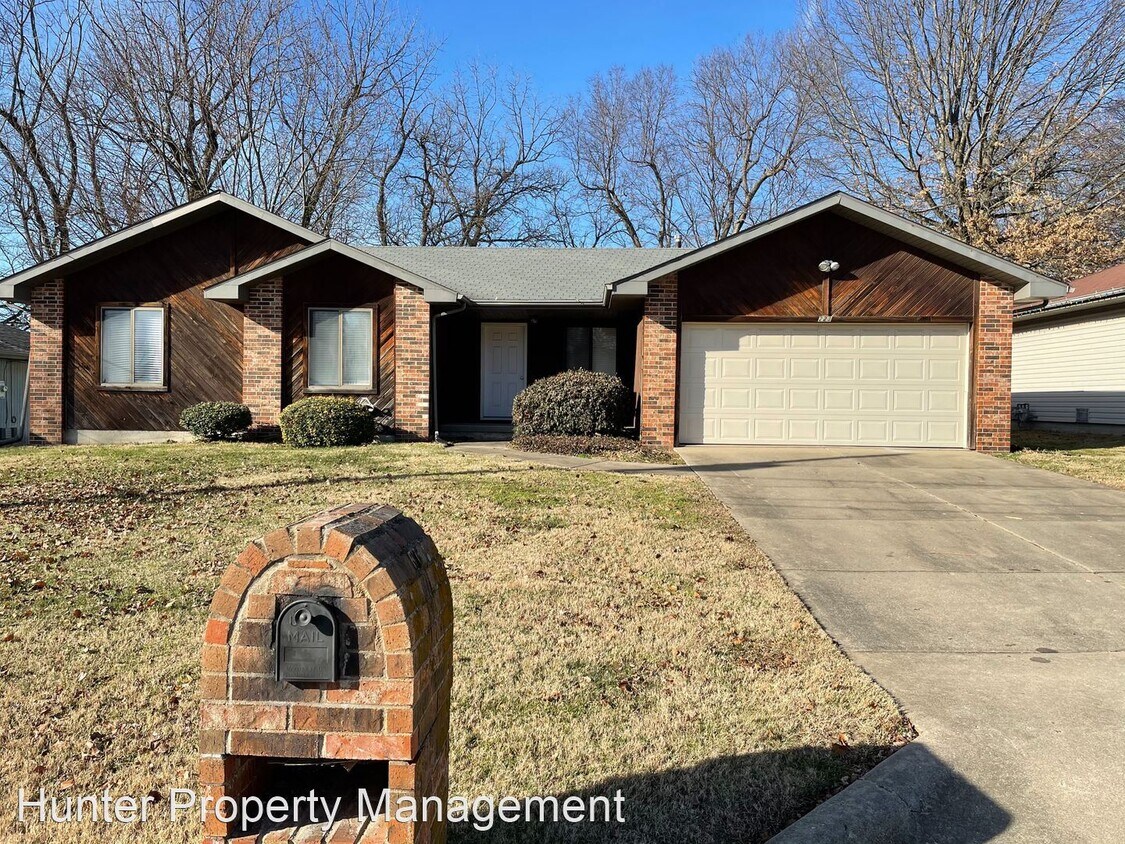 Foto principal - 3 br, 2 bath House - 223 S Dove Valley Ave