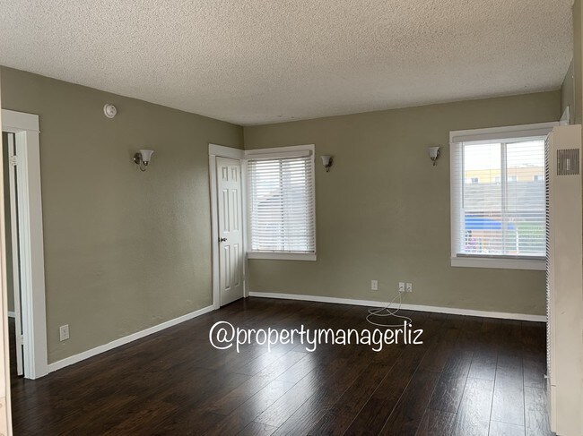 Living room - 434 W 10th St