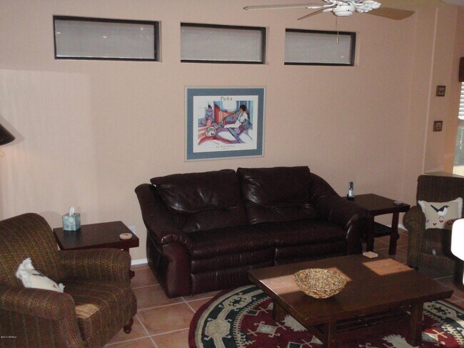 Foto del edificio - 39179 S Lake Crest Dr