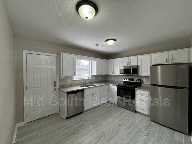 Foto del edificio - 1100 Ruth Ann Dr