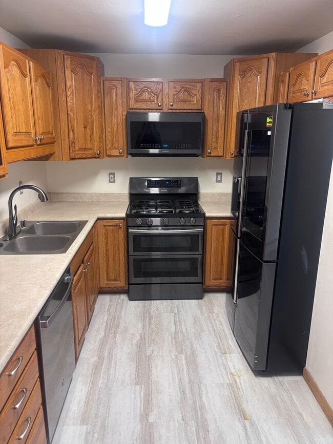 Foto del edificio - Beautiful 3 Bed/2 Bath Townhome in South Anchorage!