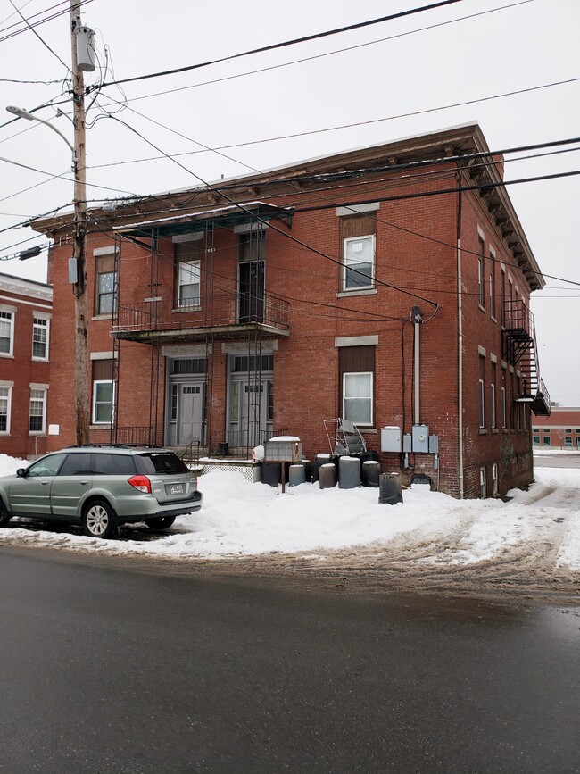 Building Photo - 259 Park St
