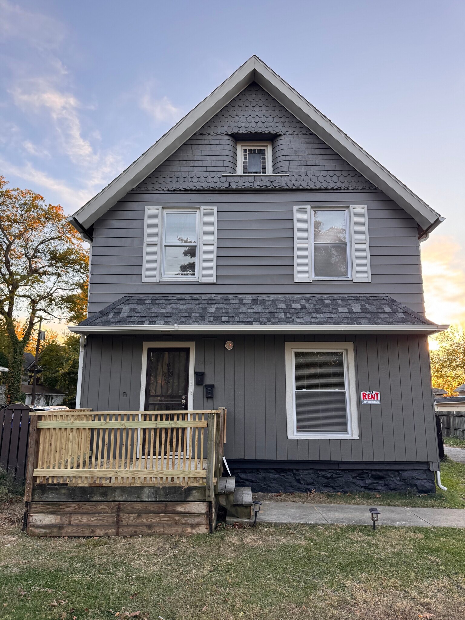 18402 Melville Rd Cleveland, OH 44110 – photo 1