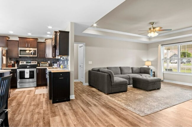 Foto del edificio - 409 Heatherwood Dr