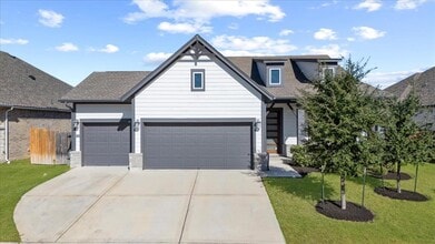 Building Photo - 908 Knowles Dr