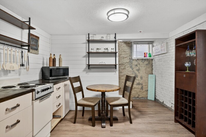 Foto principal - 1821 6th Ave