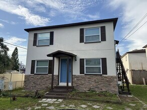 Building Photo - 4908 W Ingraham St