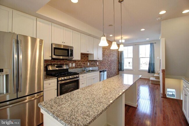 Foto del edificio - 1414 Wheyfield Dr