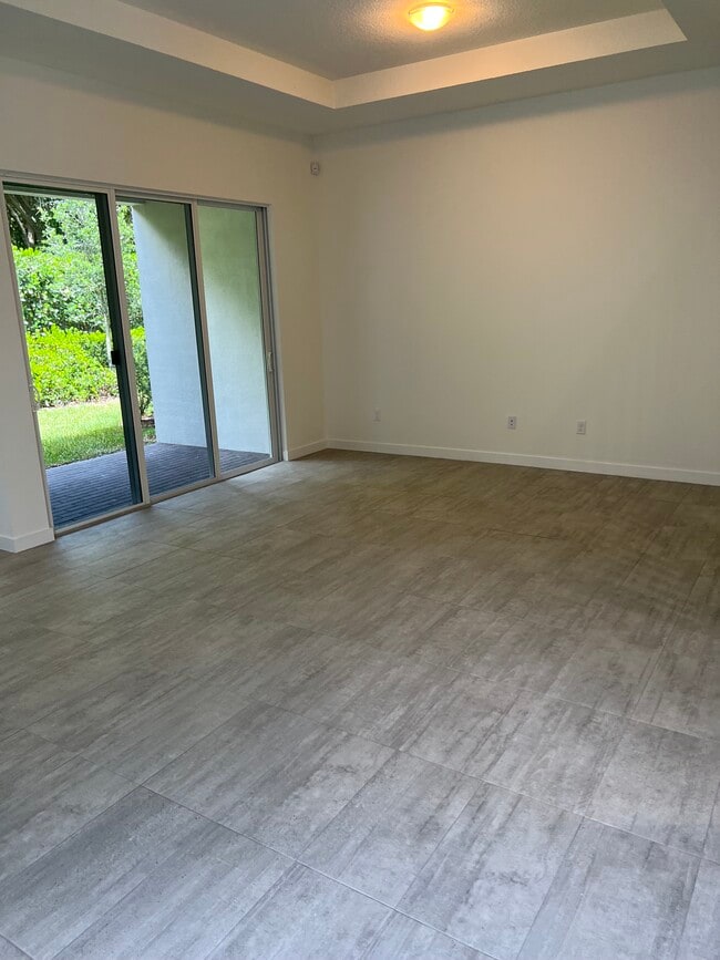 Building Photo - 1510 Pioneer Way