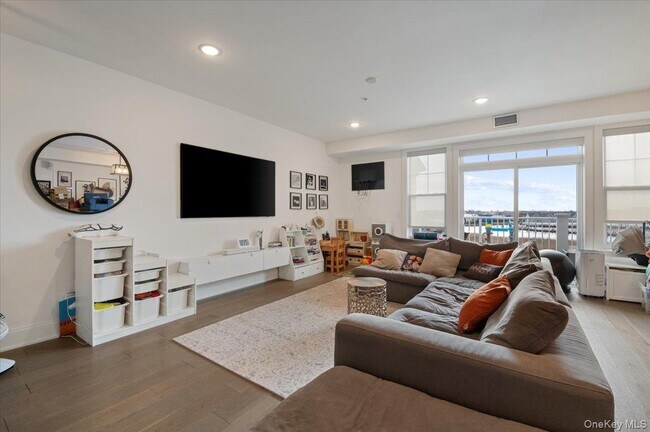 Foto del edificio - 422 Marina Pointe Dr