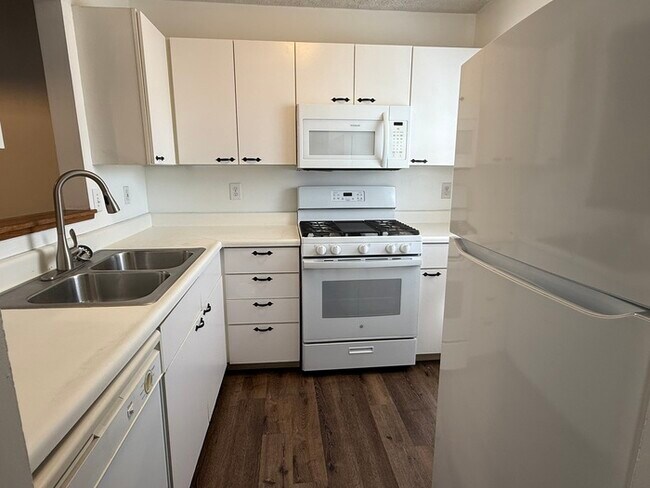 Foto del edificio - 2 Bedroom, 1 Bath Condo in Blacklick