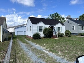 Building Photo - 2066 Burnett Blvd
