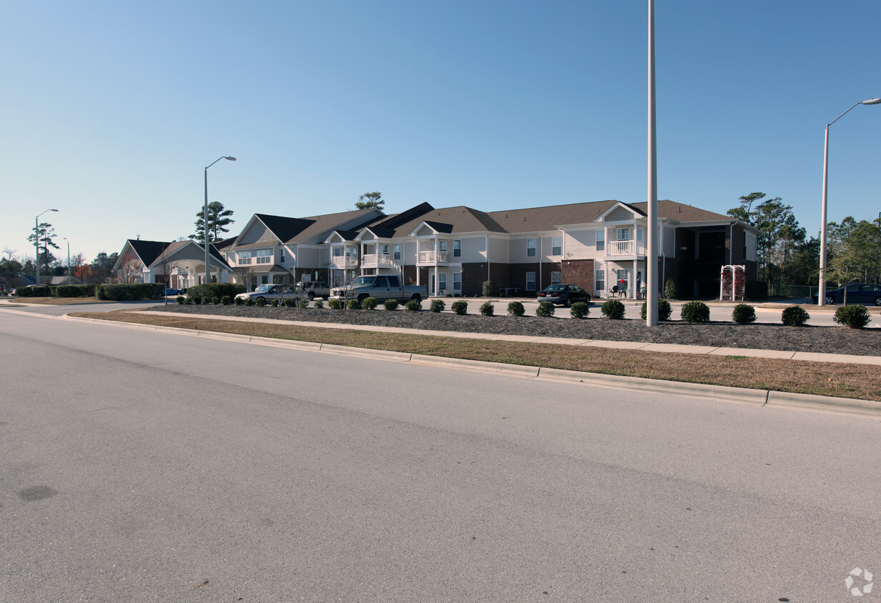 Building Photo - Edenbridge Apartments