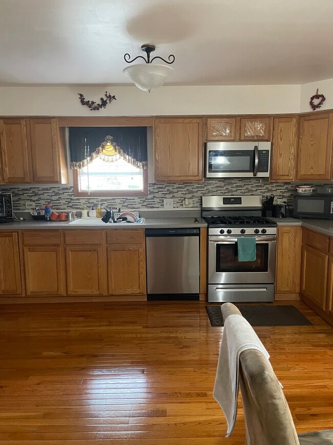 Building Photo - 301 Inner Circle Dr