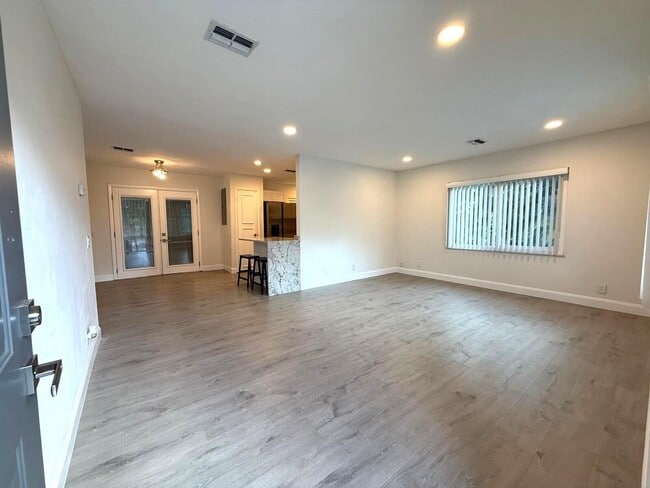 Building Photo - 14526 Paradise Trail