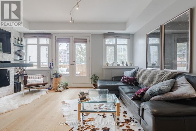 Photo du bâtiment - 500 Richmond St W