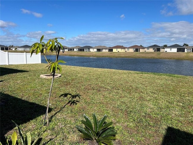 Foto del edificio - 3558 74th Ave Cir E