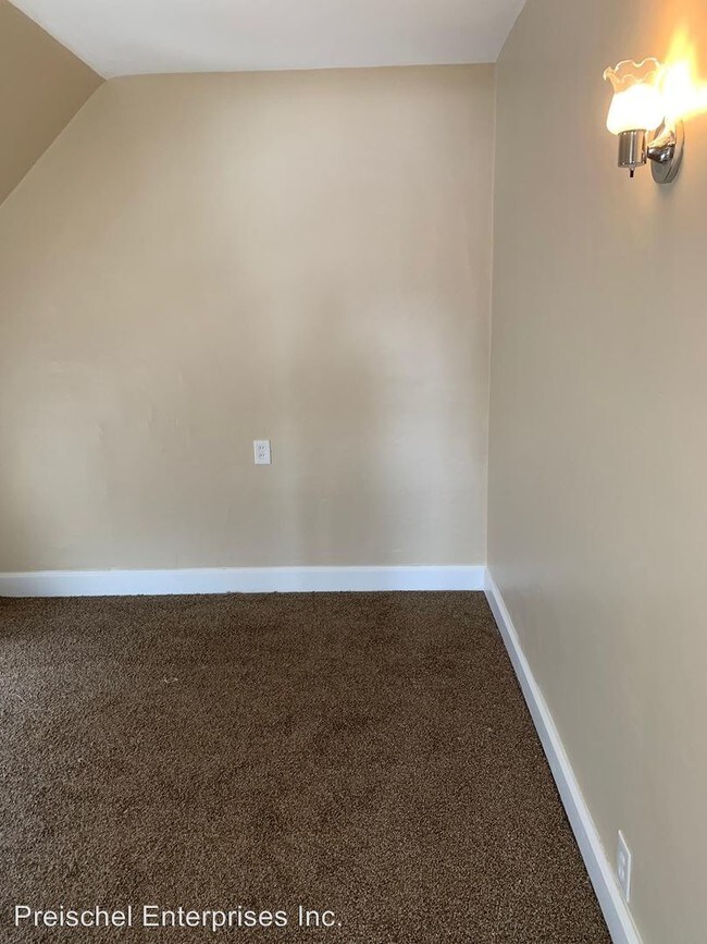 Building Photo - 3 br, 2 bath House - 94 Weaver Street