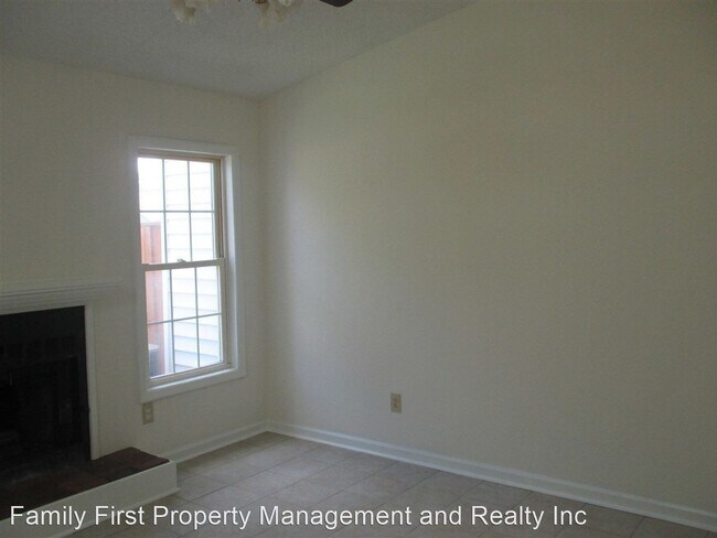 Building Photo - 2 br, 2 bath House - 745 Pinewood Drive