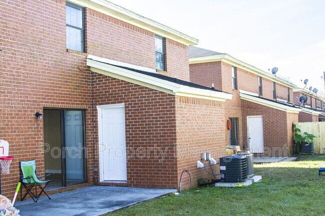 Building Photo - 7250 Hilburn Rd