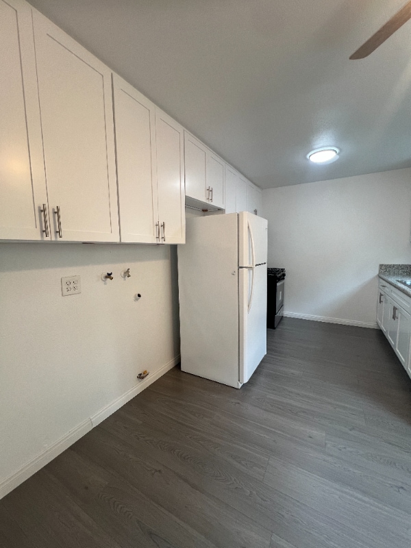 Foto del edificio - 1827 W Glencrest Ave