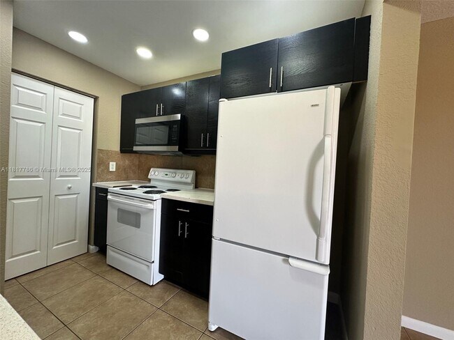 Foto del edificio - 2830 NW 55th Ave