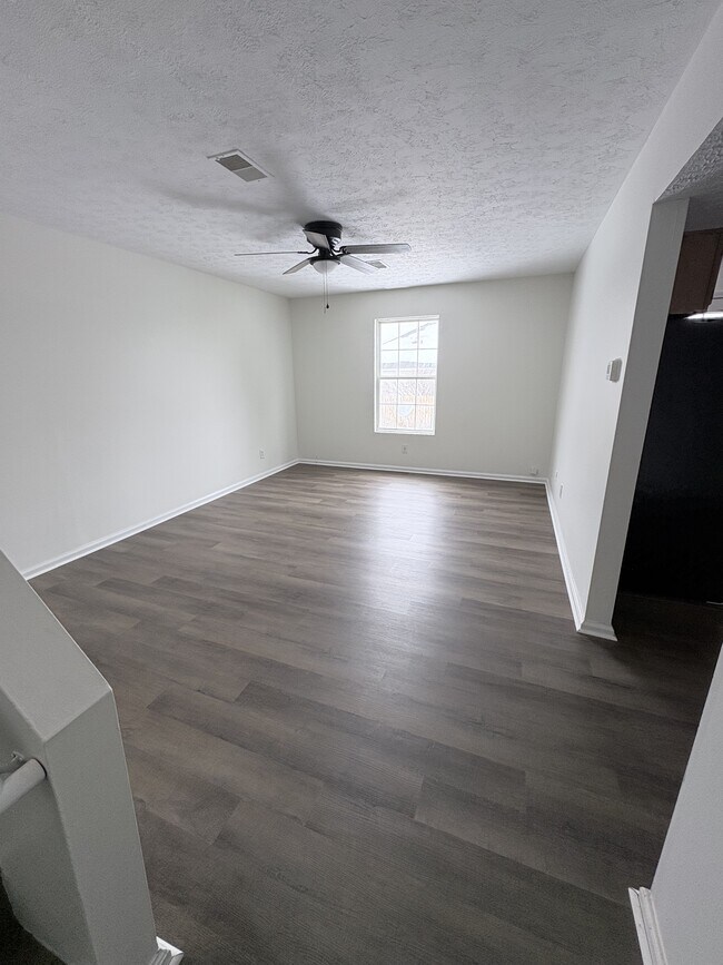 Foto del edificio - 122 Karen Ct