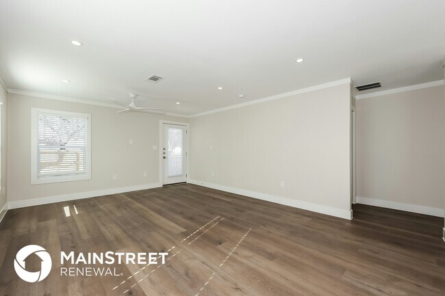 Building Photo - 2108 Belzise Terrace