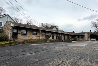 Building Photo - 575 N Walnut St