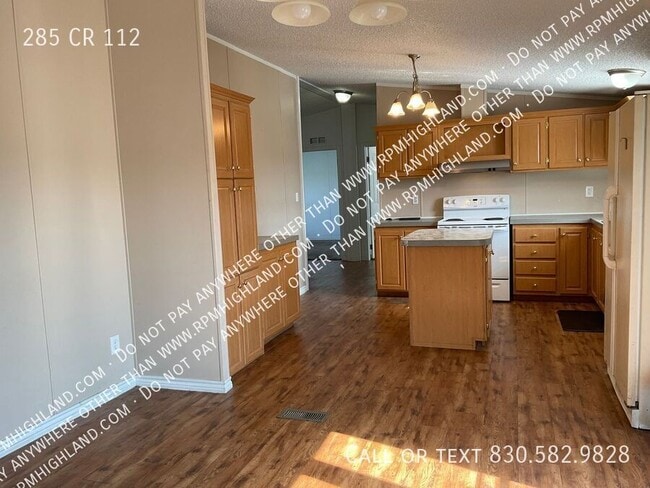 Building Photo - 285 CR 112
