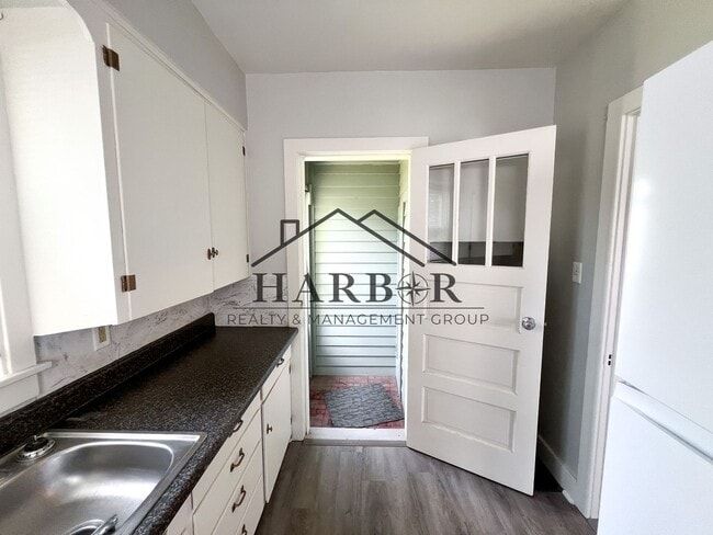 Foto del edificio - 527 Boone St