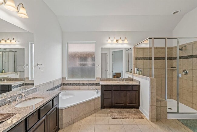 Building Photo - 2613 Sorano Cv