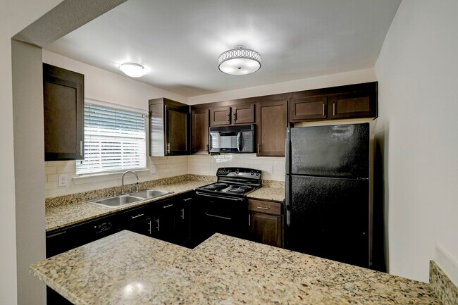 Foto del edificio - 214 W 17th St