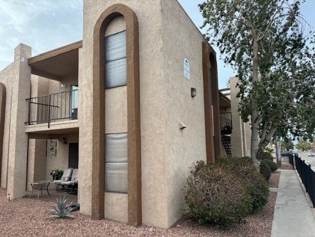 Building Photo - 2 BR Condo near Chaparral Golf & Rotary Park