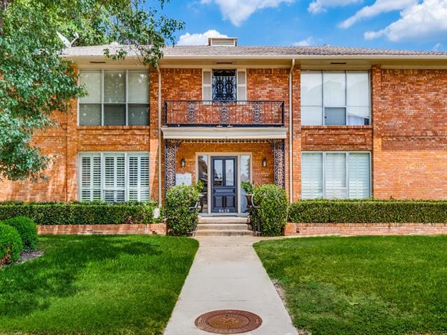 Foto principal - 8618 Baltimore Dr
