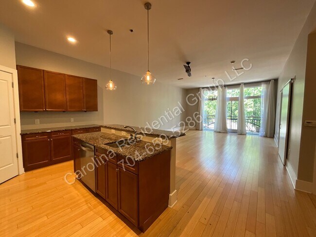 Foto del edificio - 3100 N Davidson St