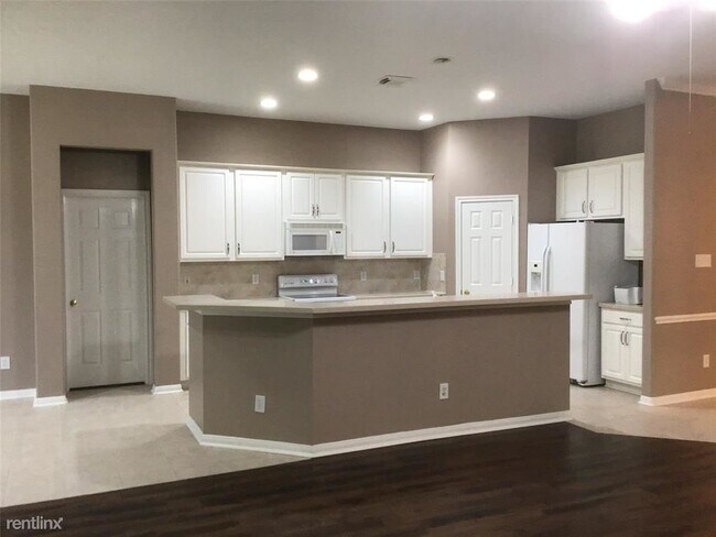 Foto del edificio - 4 br, 2 bath House - 6812 Amber Ash Court