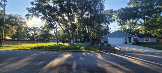 Foto del edificio - 15330 Valdosta Rd