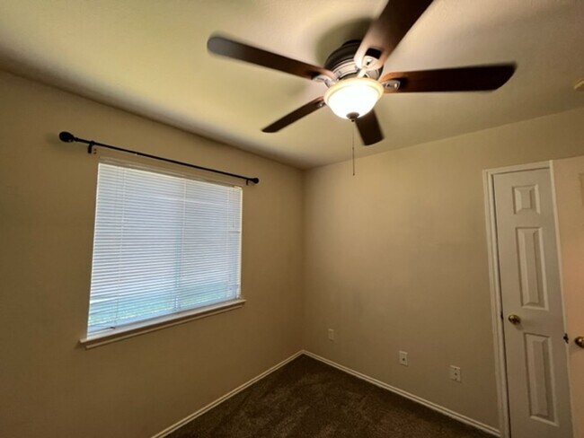 Foto del edificio - Lovely 3 bedroom, 2 bath for lease