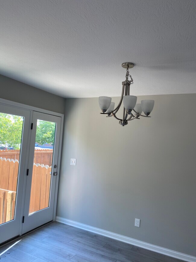 Foto del edificio - 557 Chadwood Dr