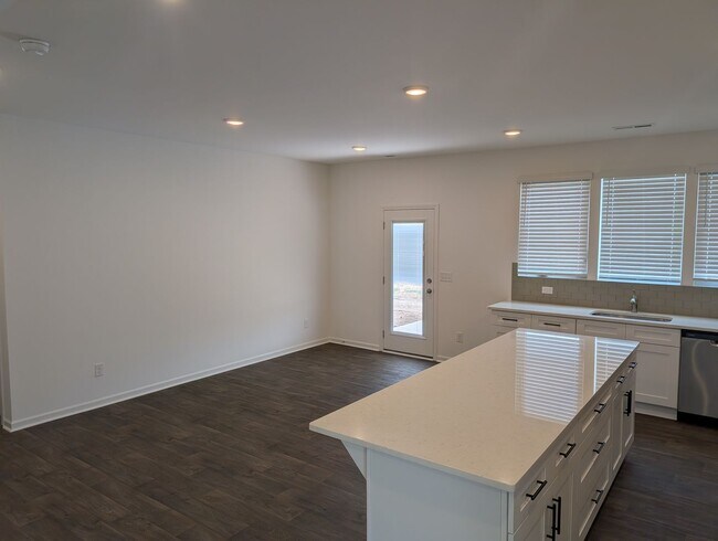 Foto del edificio - NEW CONSTRUCTION 3BD/2BTH Home LOCUST NC - Whispering Hills Available JUNE 2026